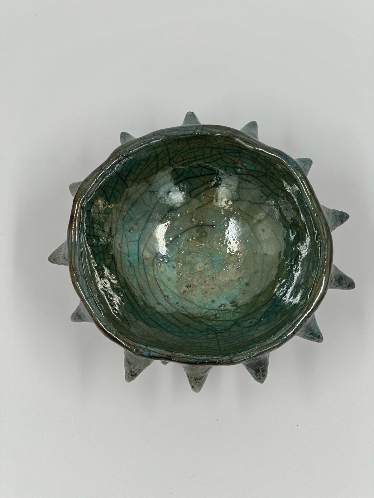 Bowl with spikes